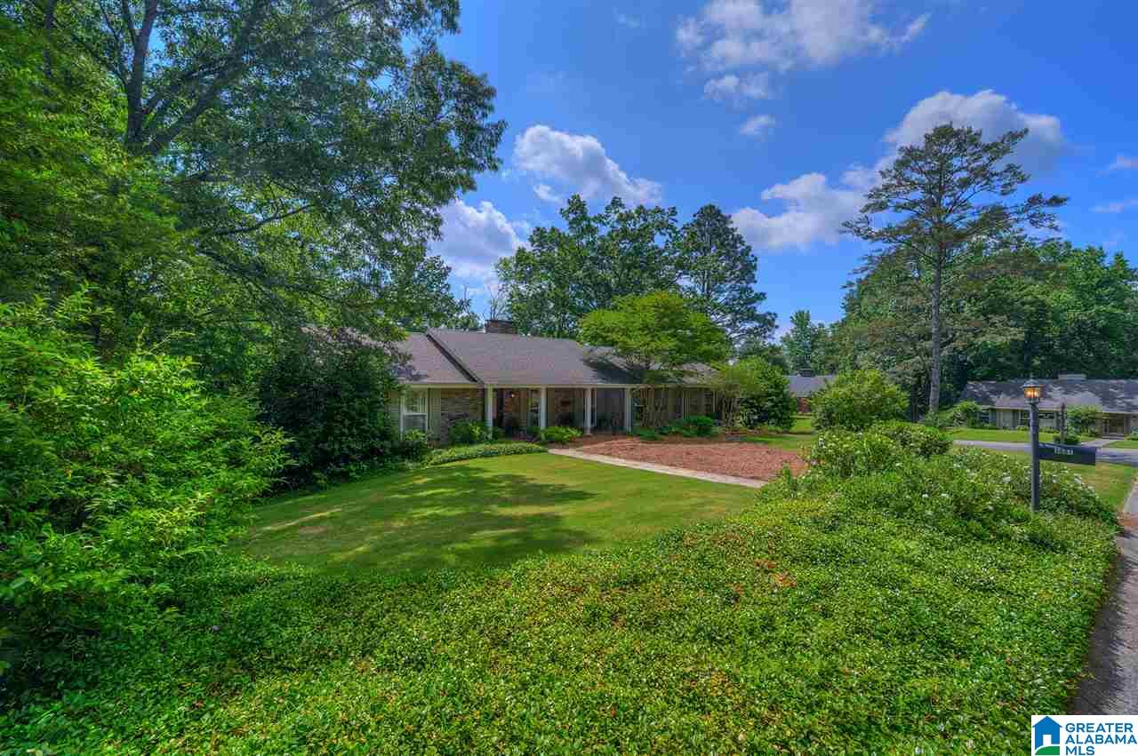 3561 Spring Valley Terrace Birmingham, AL 35223 - Photo 3 of 44