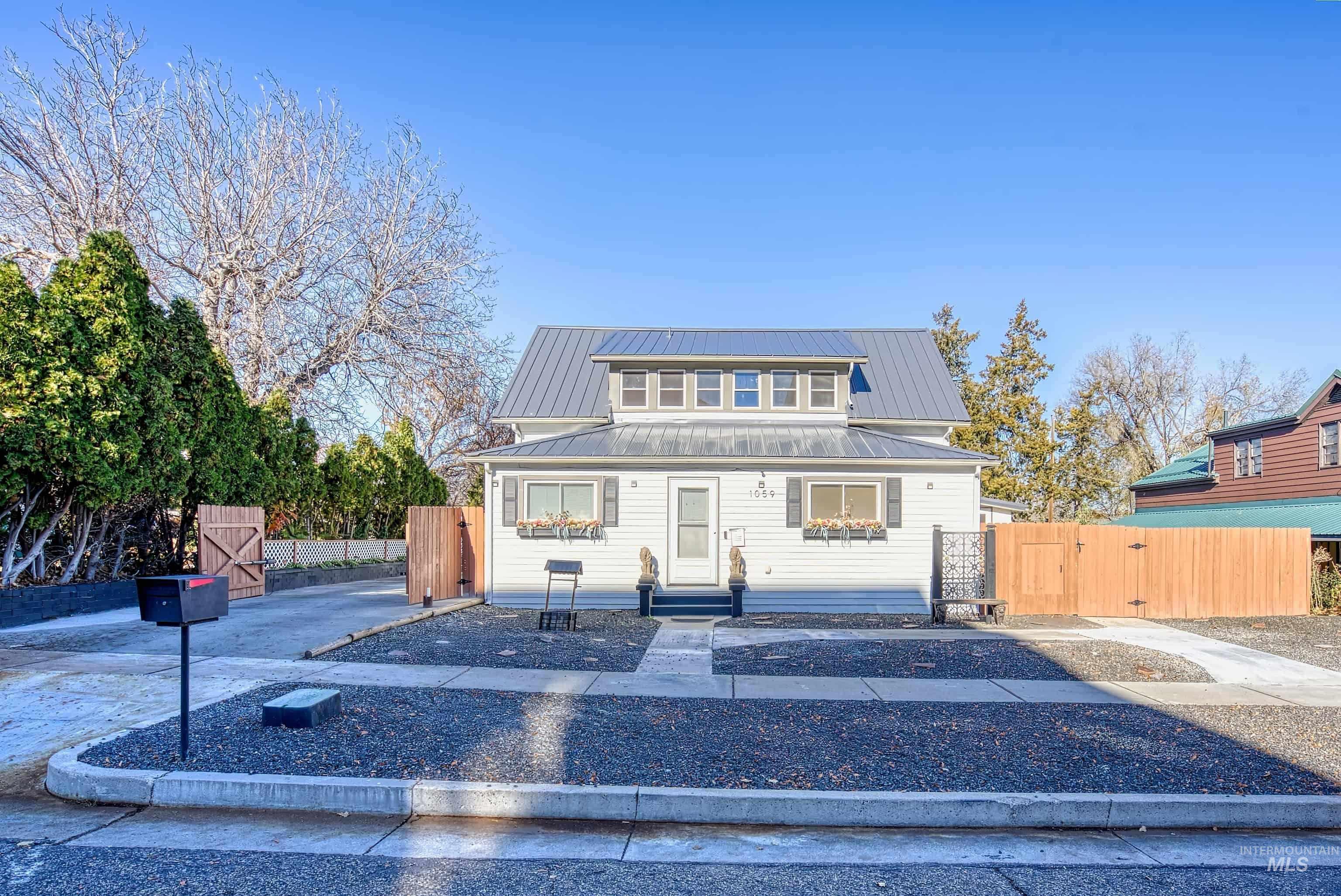 1059 Southwest 3rd Avenue Ontario, OR 97914 - Photo 1 of 50