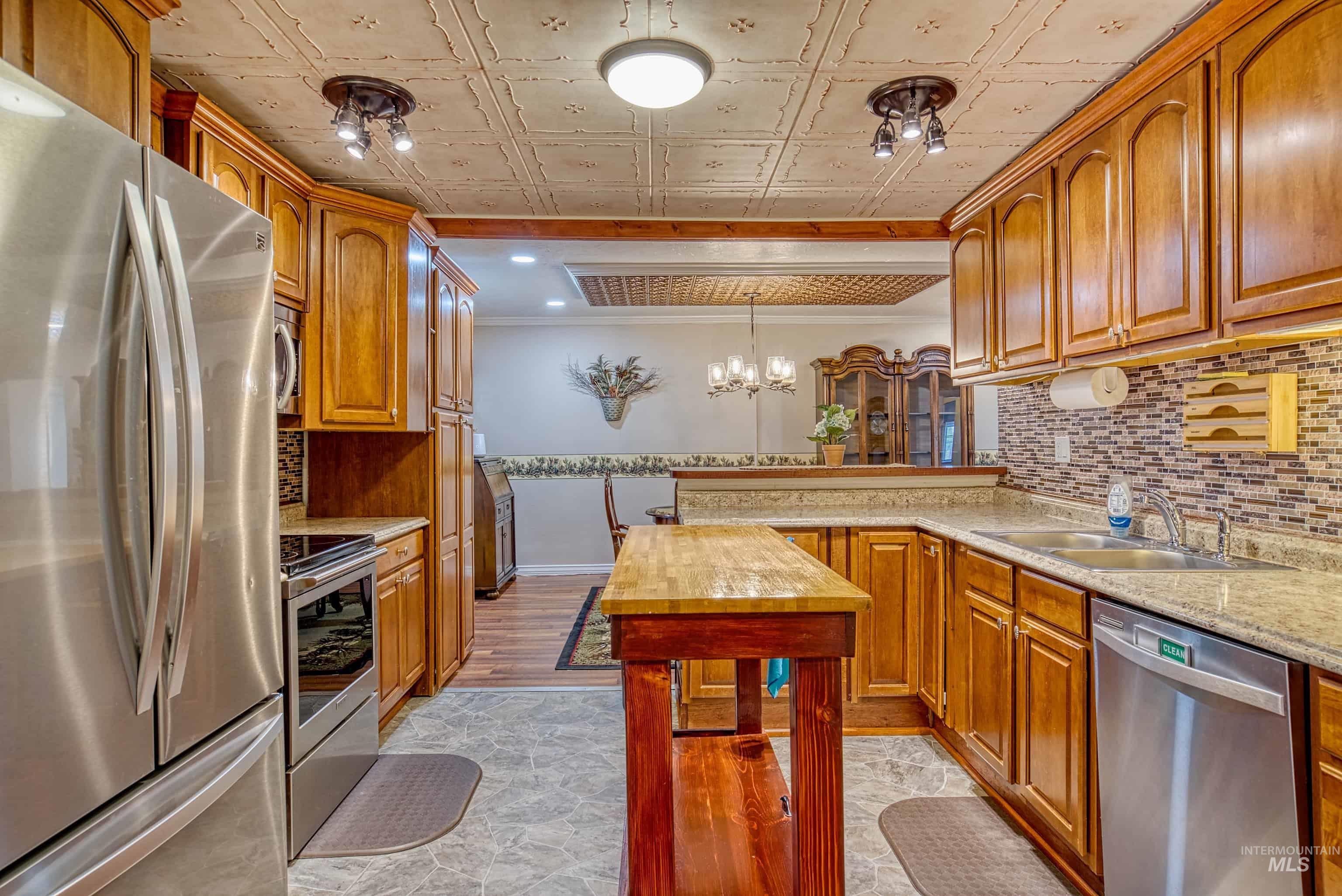 1059 Southwest 3rd Avenue Ontario, OR 97914 - Photo 12 of 50