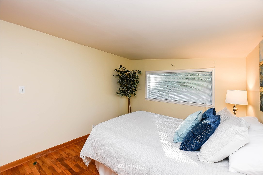 20206 100th Avenue Northeast Bothell, WA 98011 - Photo 13 of 26 Gallery Image 13