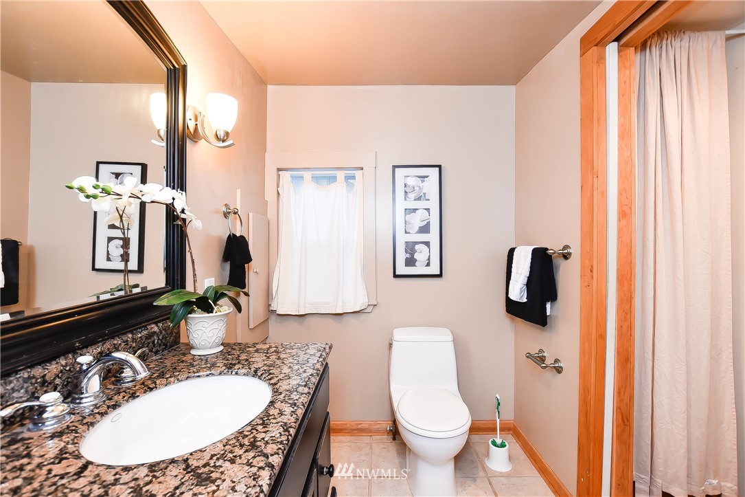 20206 100th Avenue Northeast Bothell, WA 98011 - Photo 18 of 26 Gallery Image 18