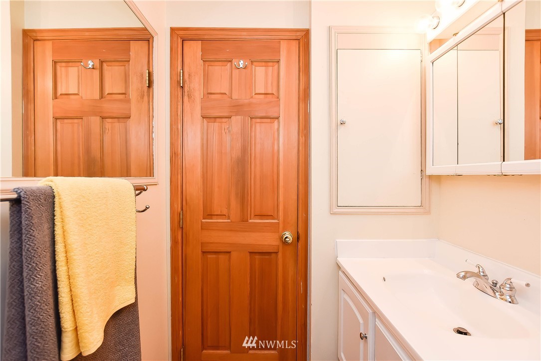 20206 100th Avenue Northeast Bothell, WA 98011 - Photo 20 of 26 Gallery Image 20