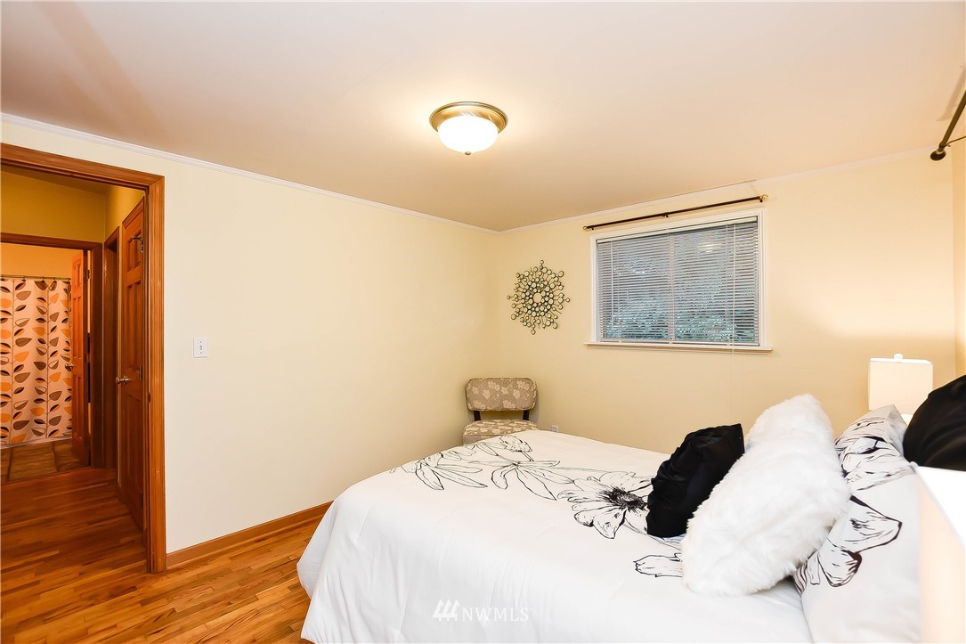 20206 100th Avenue Northeast Bothell, WA 98011 - Photo 23 of 26 Gallery Image 23