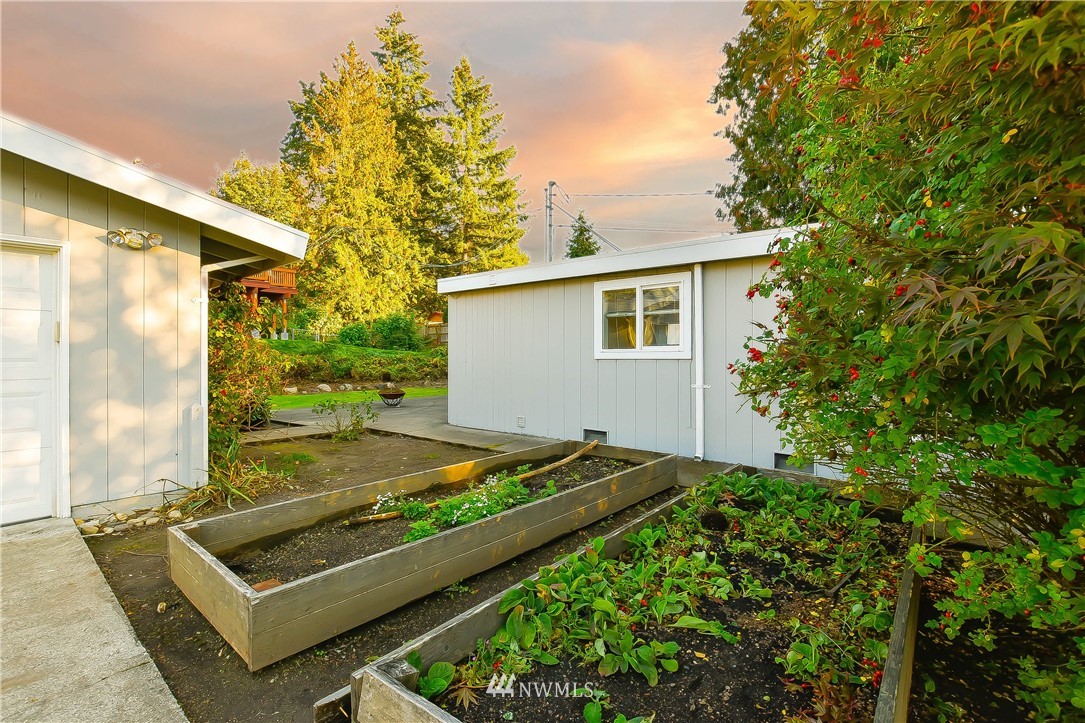20206 100th Avenue Northeast Bothell, WA 98011 - Photo 24 of 26 Gallery Image 24