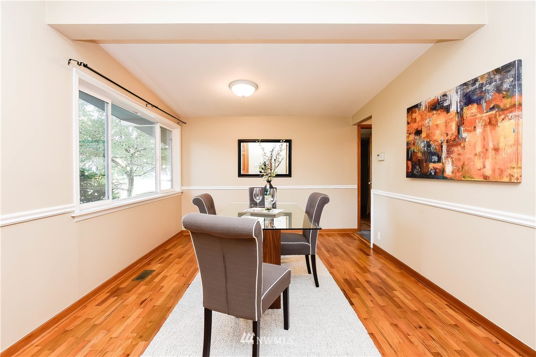 20206 100th Avenue Northeast Bothell, WA 98011 - Photo 6 of 26 Gallery Image 6