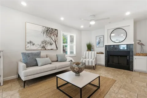 $1,075,000 | 2704 Nelson Avenue, Unit C, Redondo Beach, CA 90278