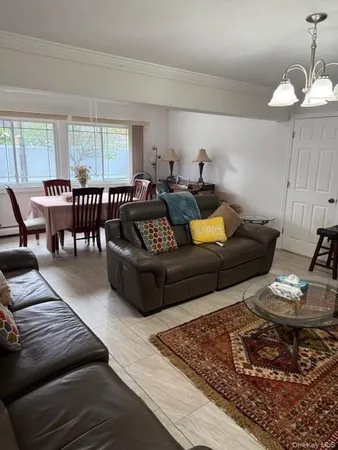 $739,999 | 112 Gun Lane, Levittown, NY 11756