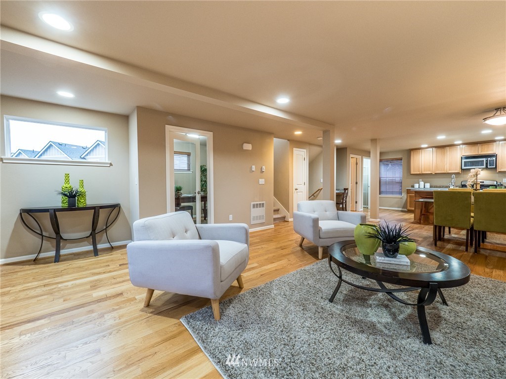 10136 B Holman Road Northwest Seattle, WA 98133 - Photo 16 of 37