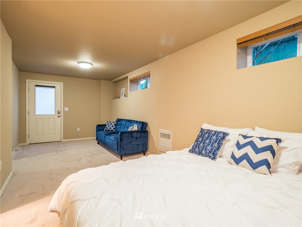 10136 B Holman Road Northwest Seattle, WA 98133 - Photo 29 of 37