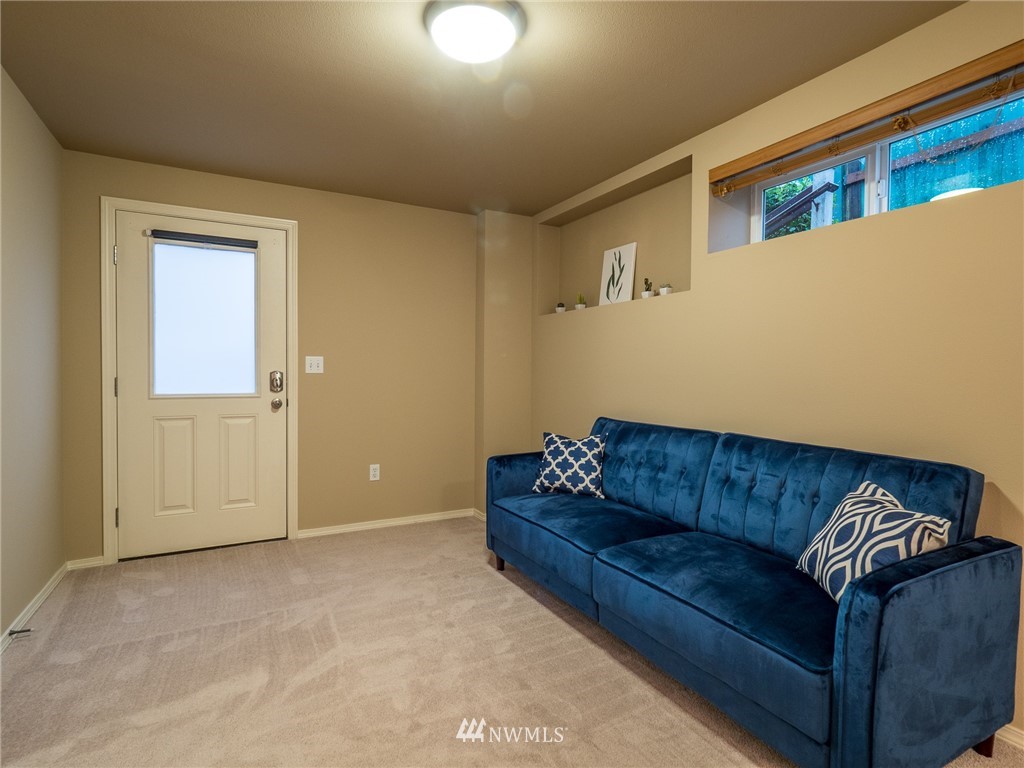 10136 B Holman Road Northwest Seattle, WA 98133 - Photo 32 of 37