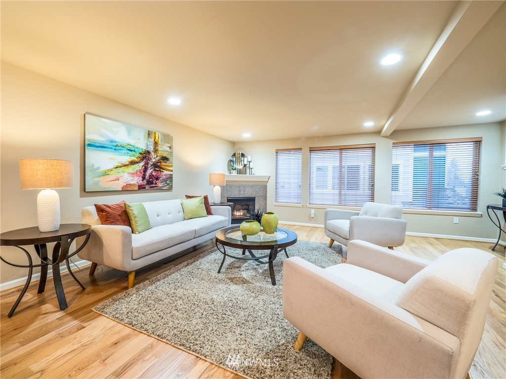 10136 B Holman Road Northwest Seattle, WA 98133 - Photo 5 of 37