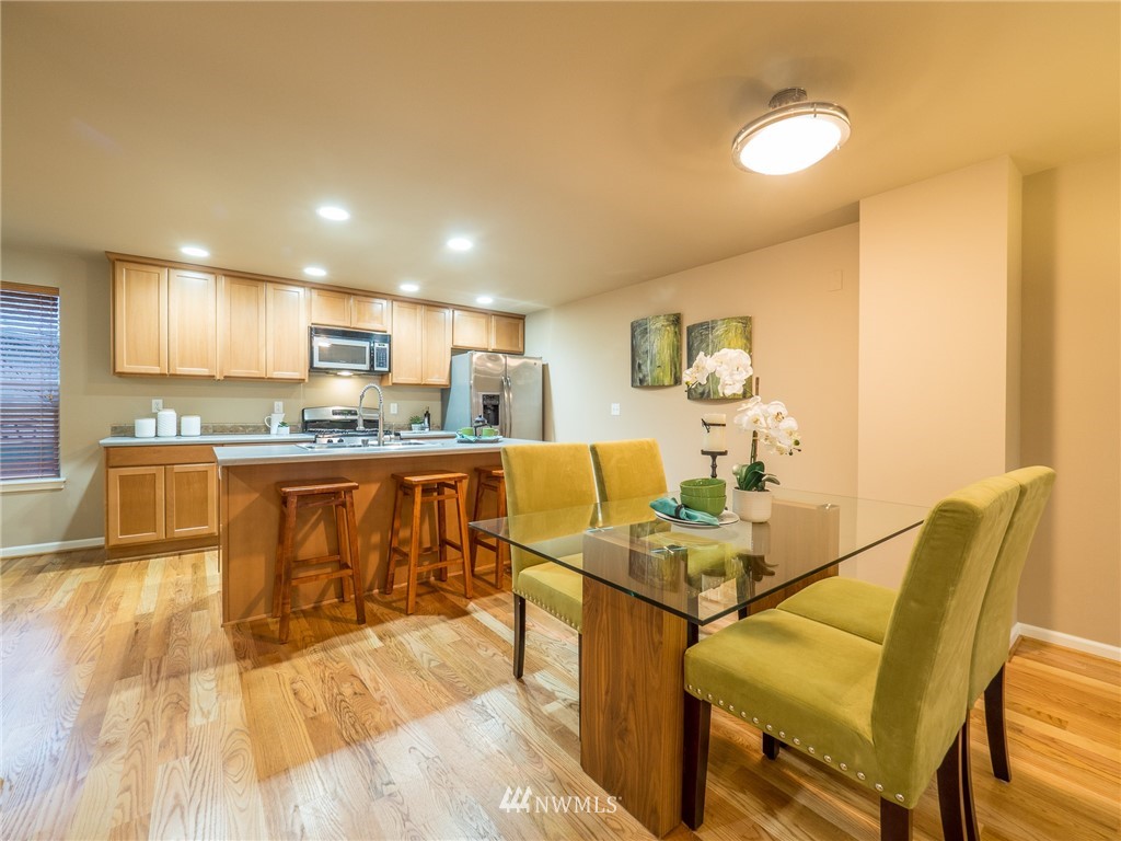 10136 B Holman Road Northwest Seattle, WA 98133 - Photo 9 of 37