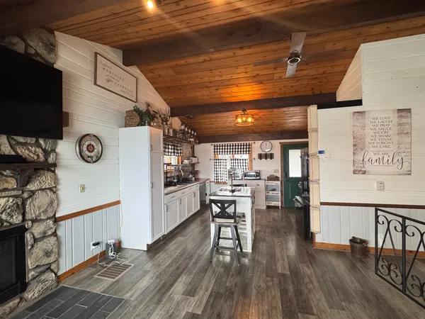 $715,000 | 35412 Hoffman Beach Drive, Hillman, MN 56338