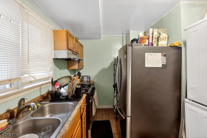 527 Valley Street, Unit 2 Orange, NJ 07050 - Photo 17 of 38