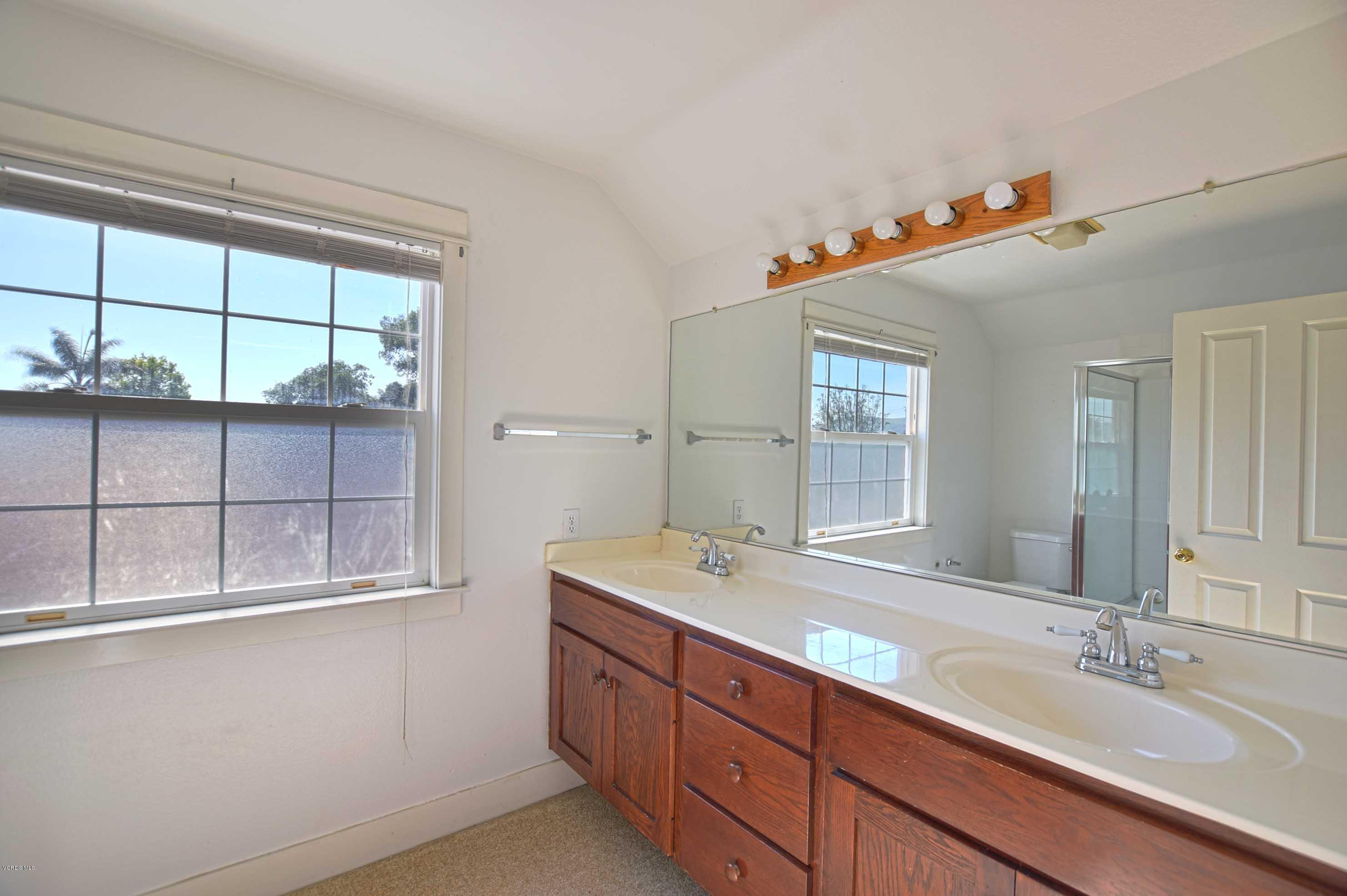 533 Kensington Drive Fillmore, CA 93015 - Photo 11 of 14 Master Bath