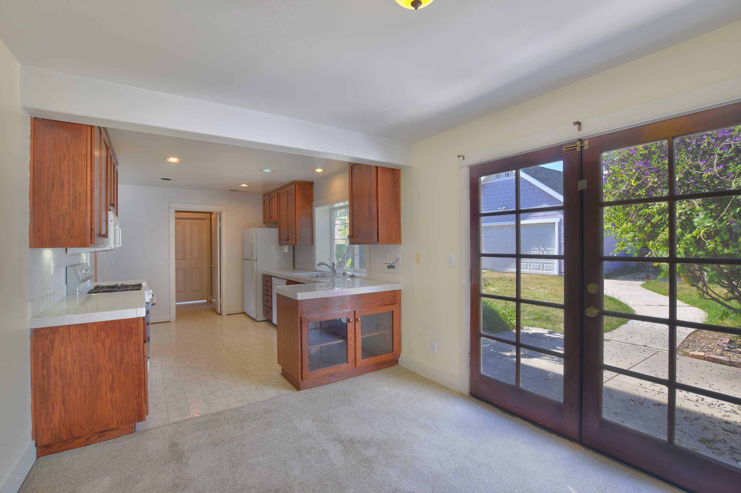 533 Kensington Drive Fillmore, CA 93015 - Photo 6 of 14 Dining Room