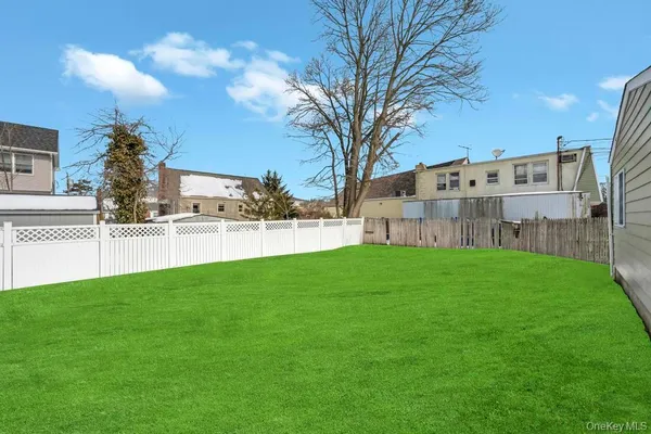 $648,888 | 189 Ontario Avenue, Massapequa, NY 11758