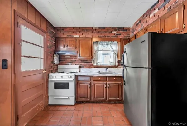$648,888 | 189 Ontario Avenue, Massapequa, NY 11758