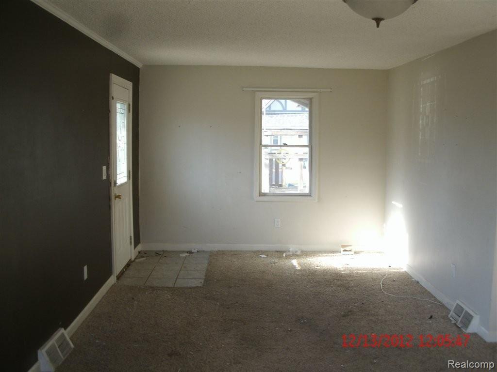 5056 Pheasant Road Waterford, MI 48327 - Photo 2 of 5 12-13-12 (32).JPG