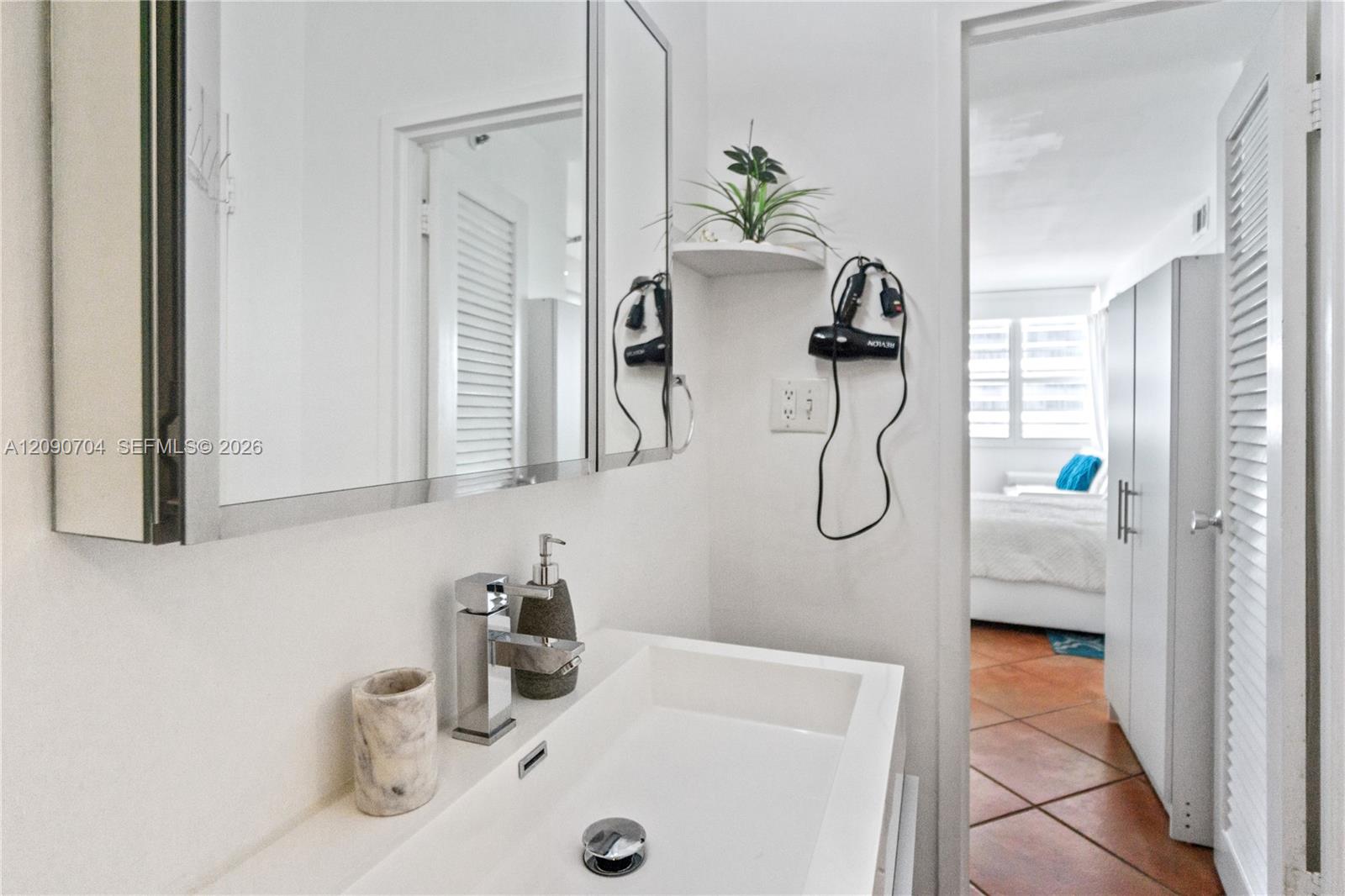 100 Lincoln Road, Unit 1127 Miami Beach, FL 33139 - Photo 13 of 26 Gallery Image 13