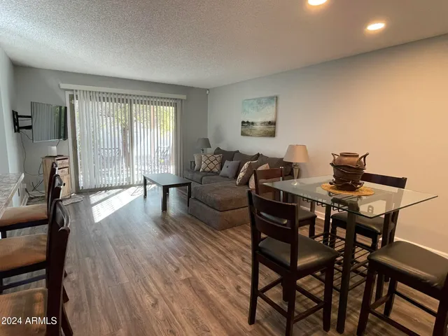 $2,850 | 7811 East Parkview Drive, Mesa, AZ 85208