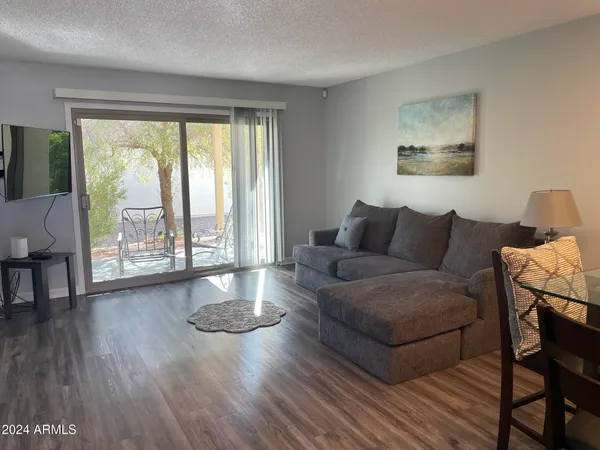 $2,850 | 7811 East Parkview Drive, Mesa, AZ 85208