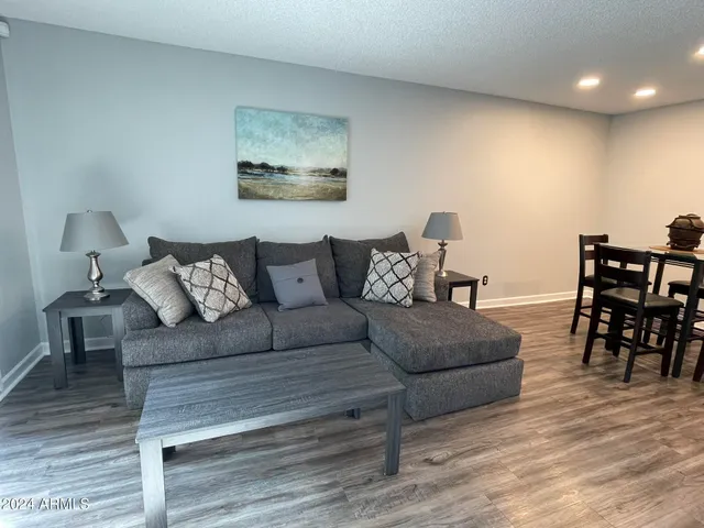 $2,850 | 7811 East Parkview Drive, Mesa, AZ 85208