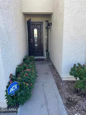 $2,850 | 7811 East Parkview Drive, Mesa, AZ 85208