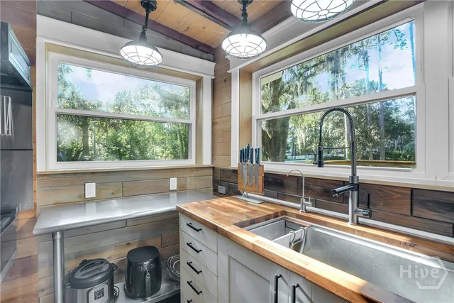 $419,900 | 6101 Garrard Avenue, Savannah, GA 31405