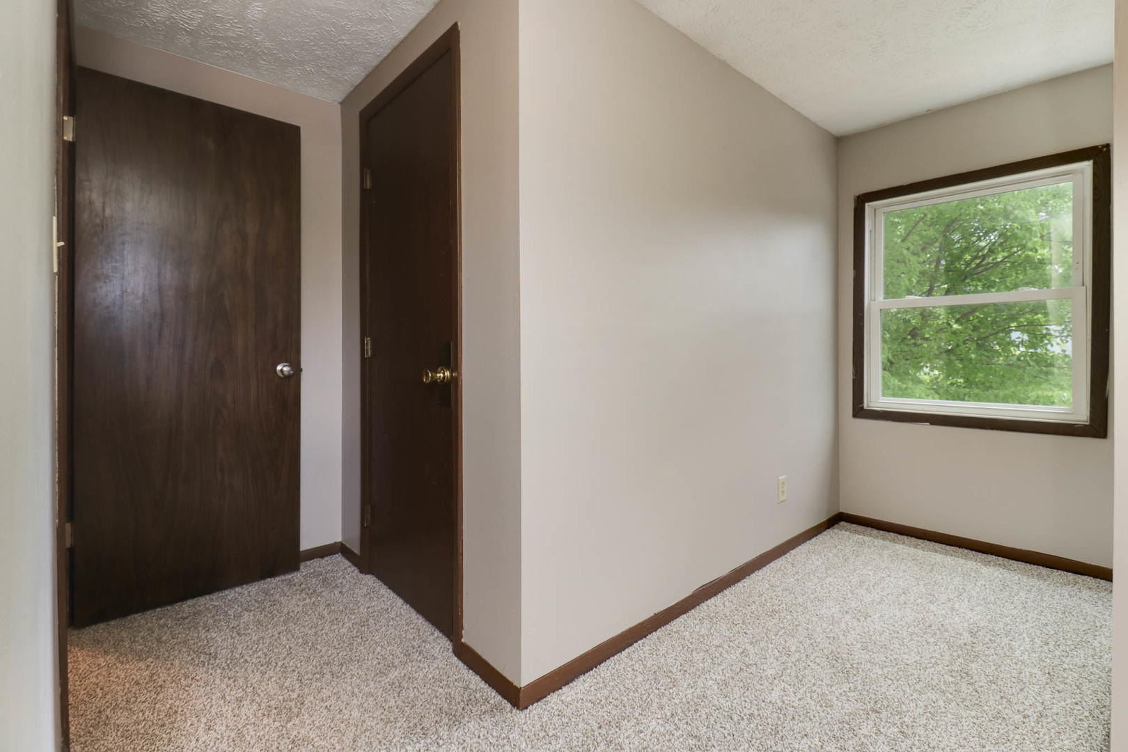 1528 North Hershey Road Bloomington, IL 61704 - Photo 22 of 34