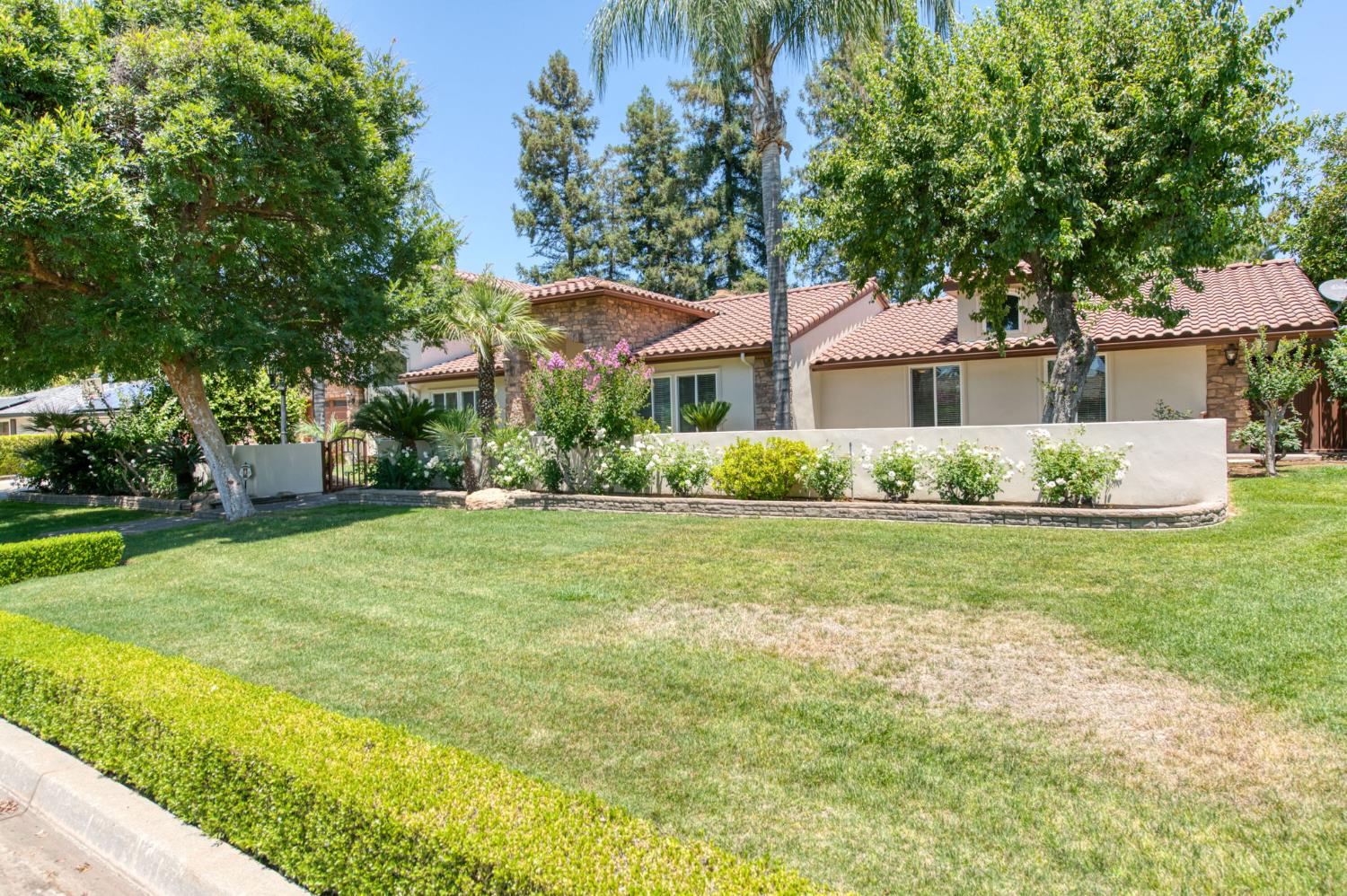 2510 West San Ramon Avenue Fresno, CA 93711 - Photo 15 of 77