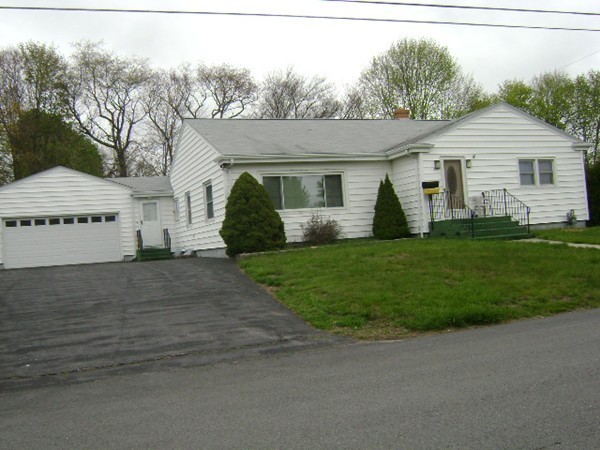 380 Kaufman Road Somerset, MA 02726 - Photo 1 of 3