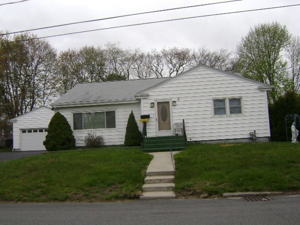 380 Kaufman Road Somerset, MA 02726 - Photo 2 of 3