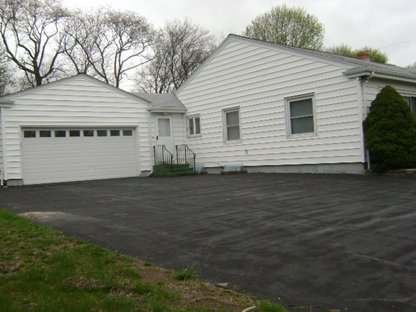 380 Kaufman Road Somerset, MA 02726 - Photo 3 of 3