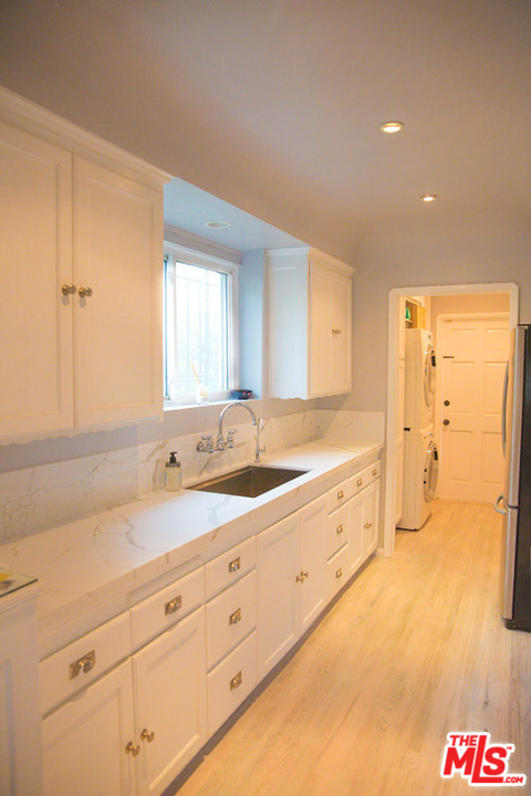 3657 Wellington Road Los Angeles, CA 90016 - Photo 13 of 21 Gallery Image 13