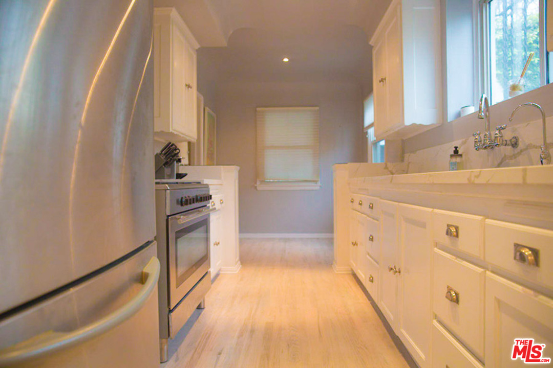 3657 Wellington Road Los Angeles, CA 90016 - Photo 16 of 21 Gallery Image 16