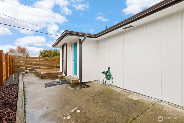 $399,990 | 1632 Southeast Salmonberry Road, Port Orchard, WA 98366