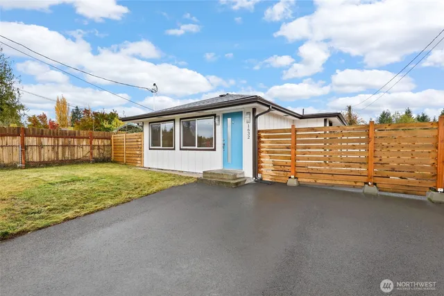 $399,990 | 1632 Southeast Salmonberry Road, Port Orchard, WA 98366