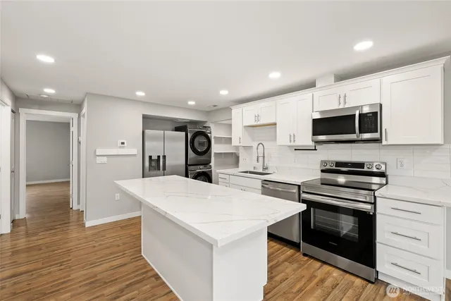 $399,990 | 1632 Southeast Salmonberry Road, Port Orchard, WA 98366