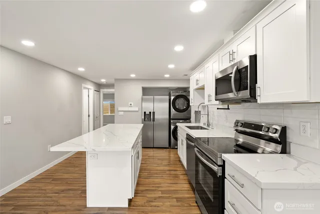 $399,990 | 1632 Southeast Salmonberry Road, Port Orchard, WA 98366