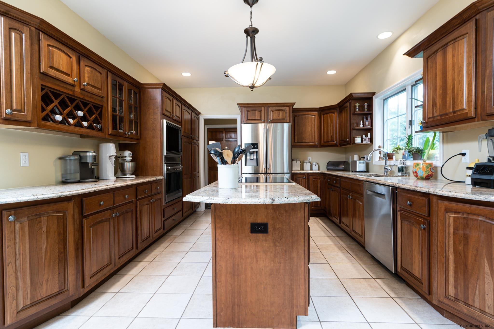 418 Ridgehill Road Schenectady, NY 12303 - Photo 13 of 54 Photo 13