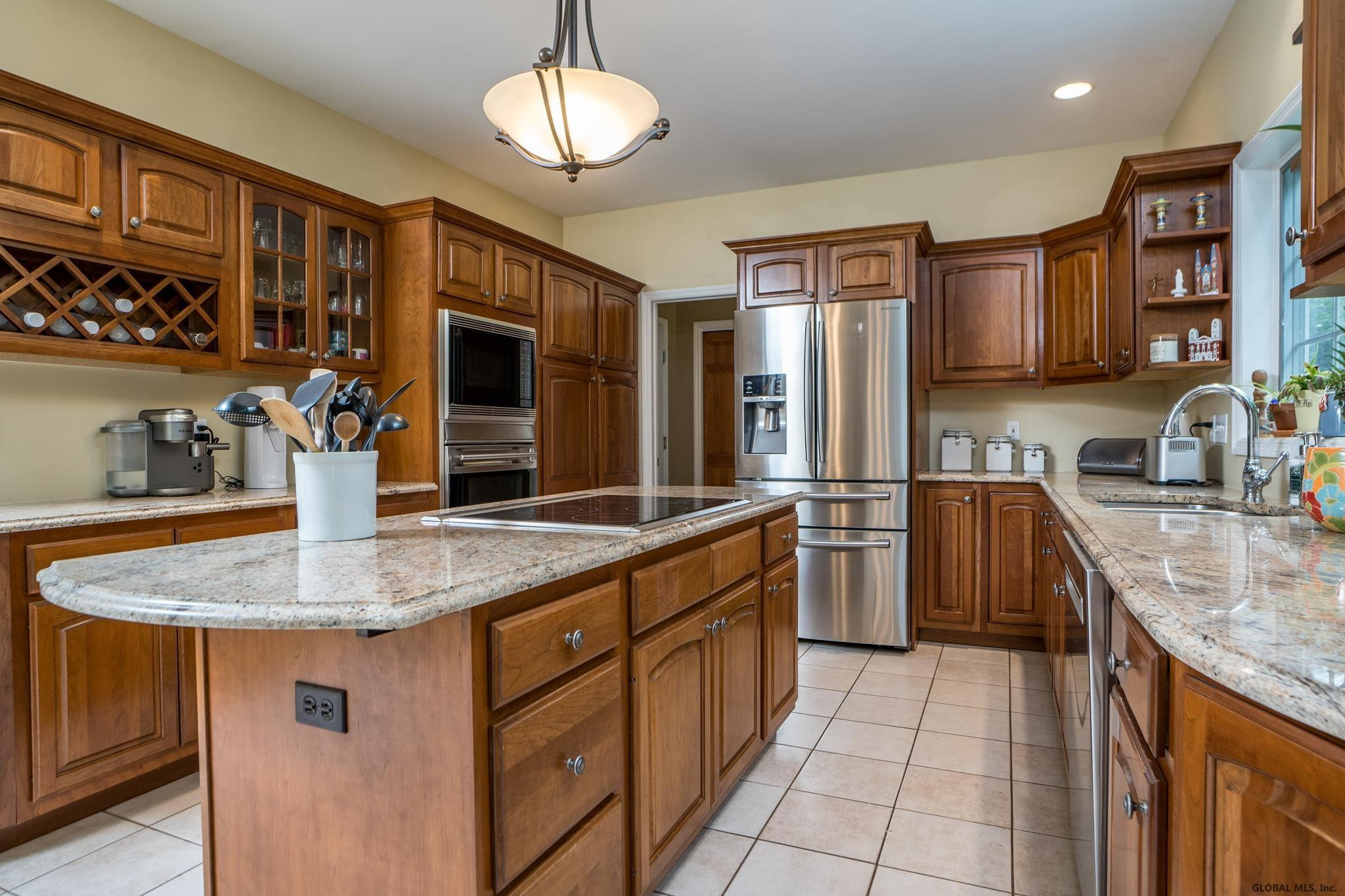 418 Ridgehill Road Schenectady, NY 12303 - Photo 14 of 54 Photo 14