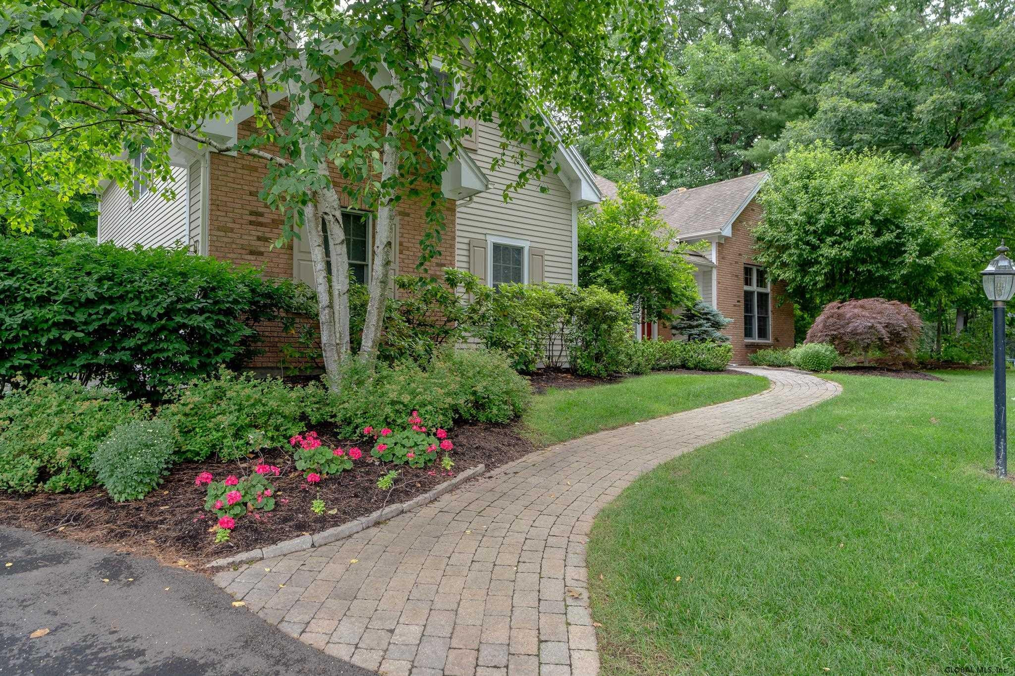 418 Ridgehill Road Schenectady, NY 12303 - Photo 3 of 54 Photo 3