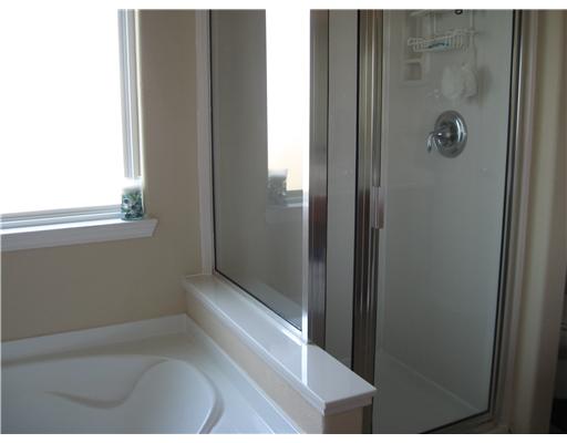 2002 Spanish Trail Corpus Christi, TX 78410 - Photo 7 of 10 a bathroom with a bathtub