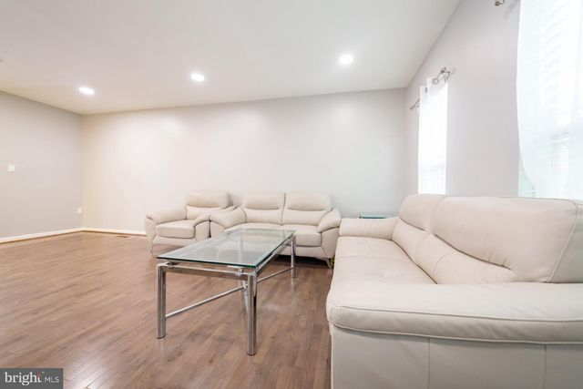 $479,000 | 13512 Hamlet Square Court, Germantown, MD 20874