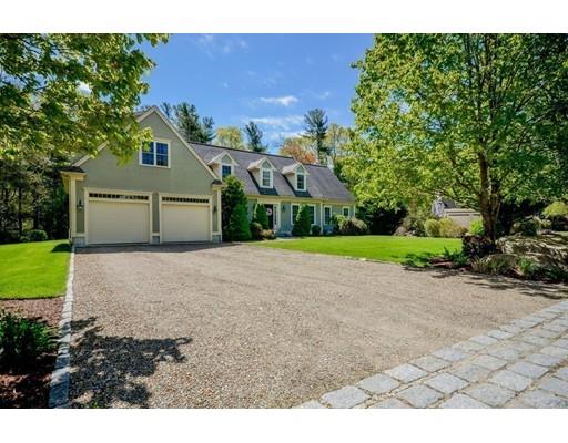 32 Olde Sheepfield Road Marion, MA 02738 - Photo 41 of 41 a house with yard in front of it