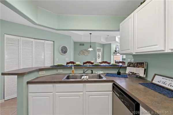 $300,000 | 116 Emerald Bay Drive, Unit 2C, Lake Ozark, MO 65049