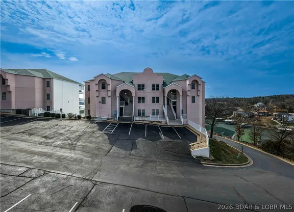 $300,000 | 116 Emerald Bay Drive, Unit 2C, Lake Ozark, MO 65049