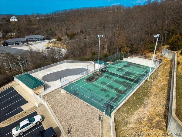 $300,000 | 116 Emerald Bay Drive, Unit 2C, Lake Ozark, MO 65049