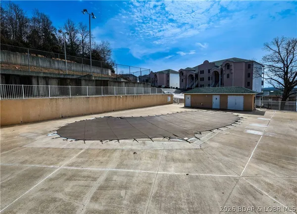 $300,000 | 116 Emerald Bay Drive, Unit 2C, Lake Ozark, MO 65049